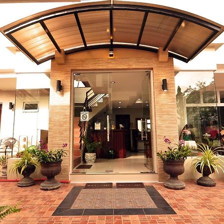 Harbour Gardens Tourist Inn Tagbilaran Extérieur photo