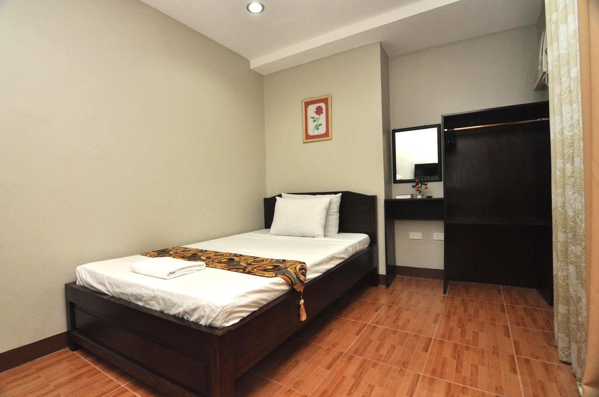 Harbour Gardens Tourist Inn Tagbilaran Extérieur photo