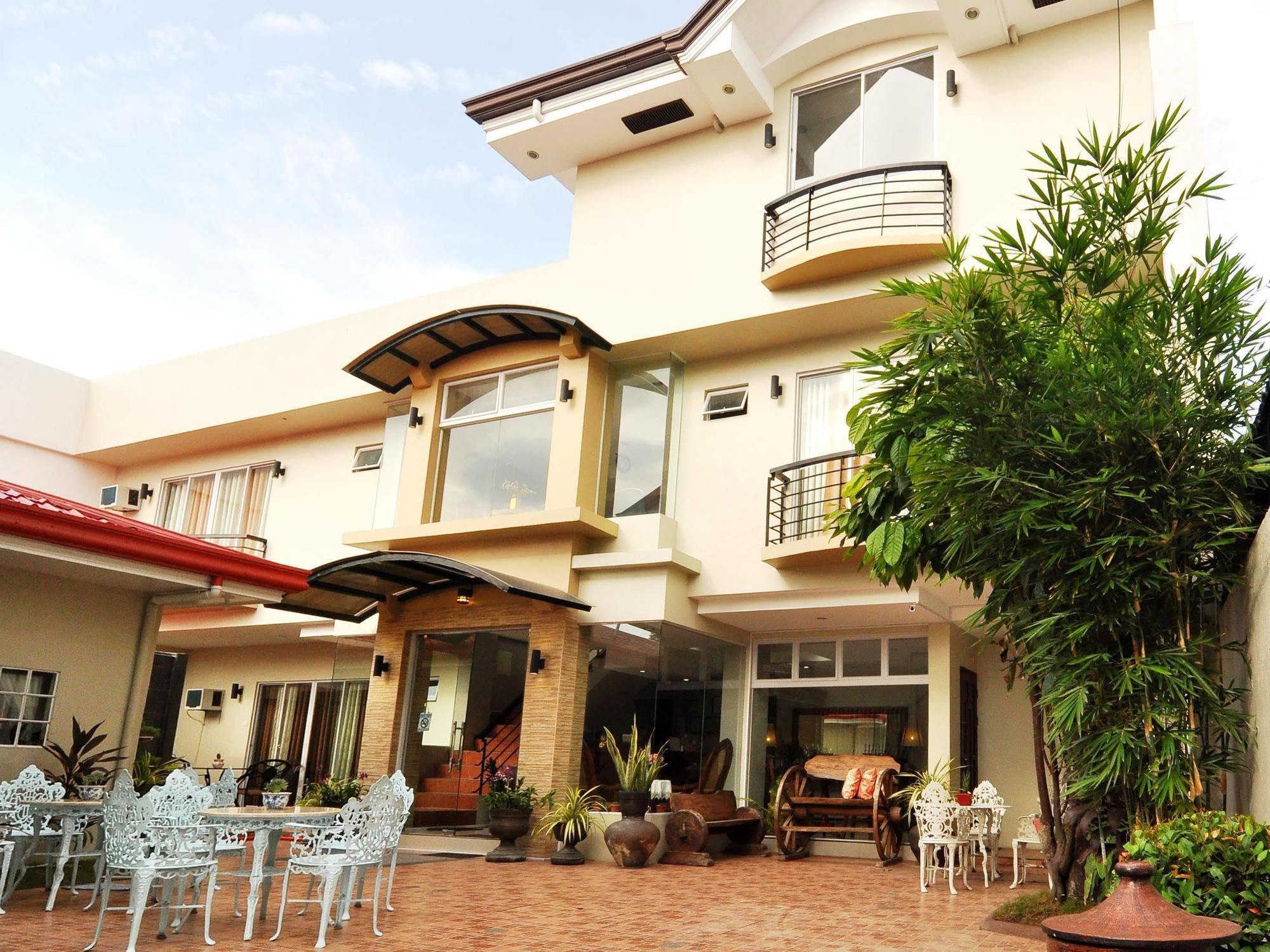 Harbour Gardens Tourist Inn Tagbilaran Extérieur photo