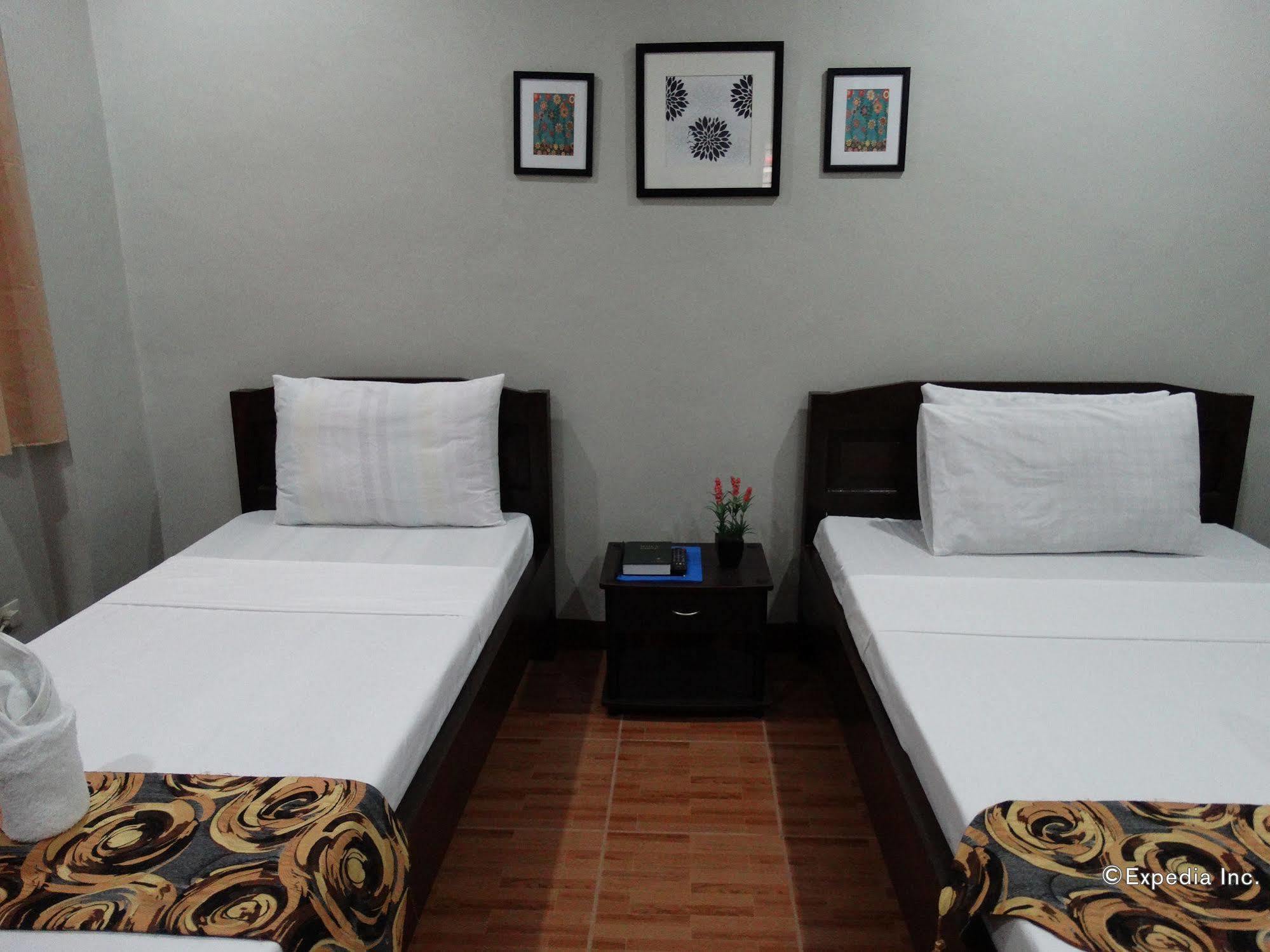 Harbour Gardens Tourist Inn Tagbilaran Extérieur photo